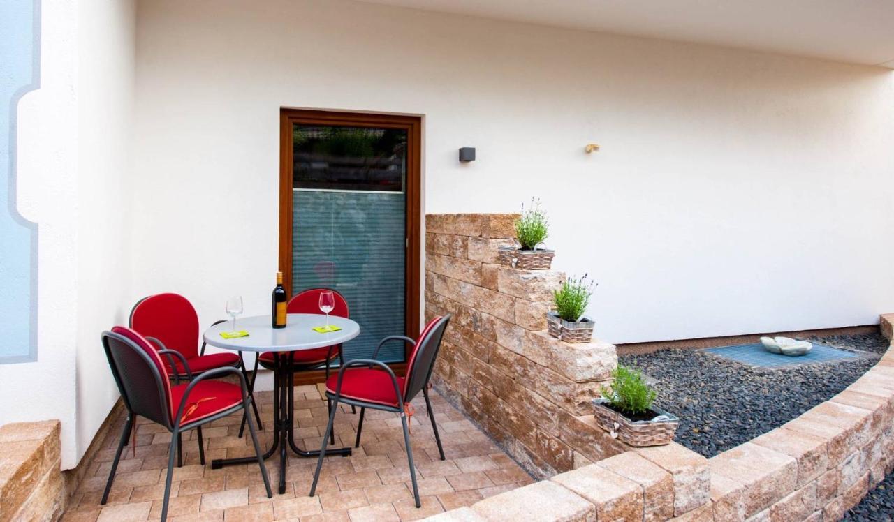 Rustika - Appartements & Spa Ehrwald Exteriör bild