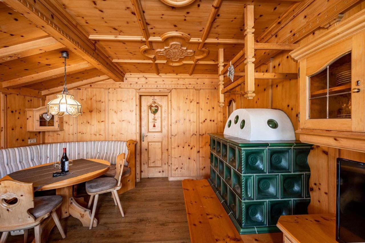 Rustika - Appartements & Spa Ehrwald Exteriör bild