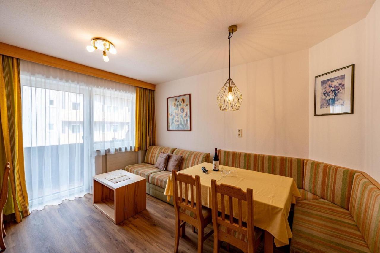 Rustika - Appartements & Spa Ehrwald Exteriör bild