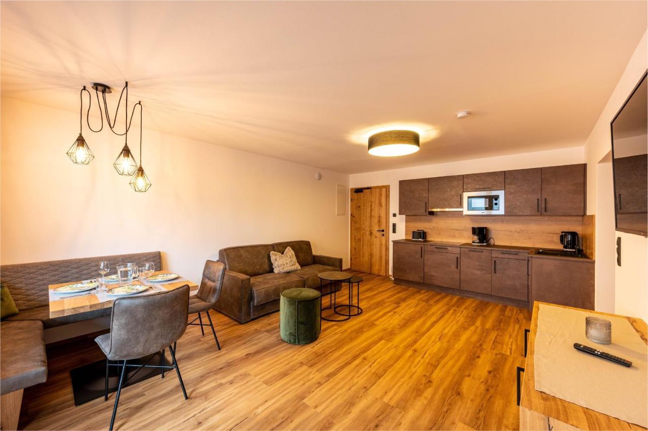 Rustika - Appartements & Spa Ehrwald Exteriör bild