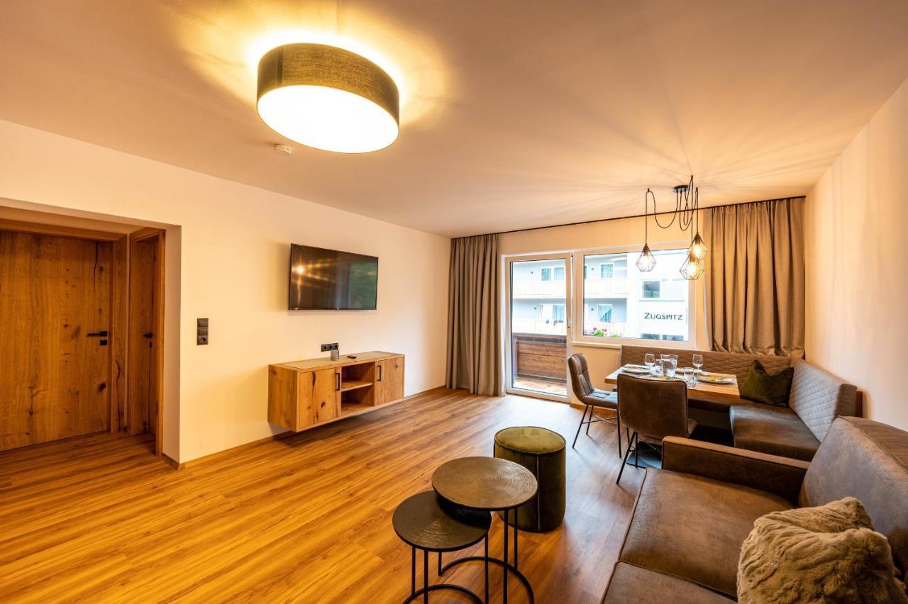 Rustika - Appartements & Spa Ehrwald Exteriör bild