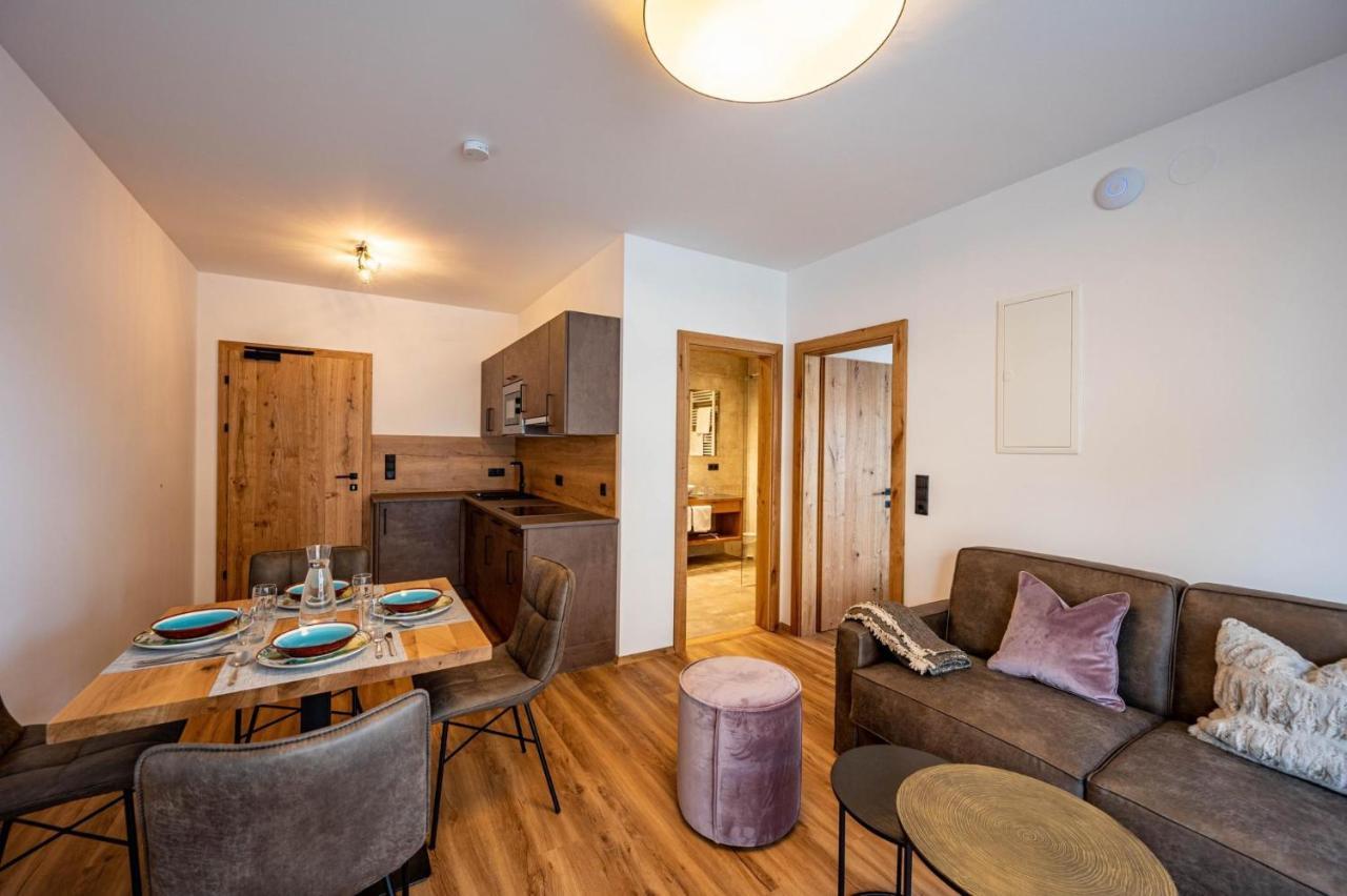 Rustika - Appartements & Spa Ehrwald Exteriör bild