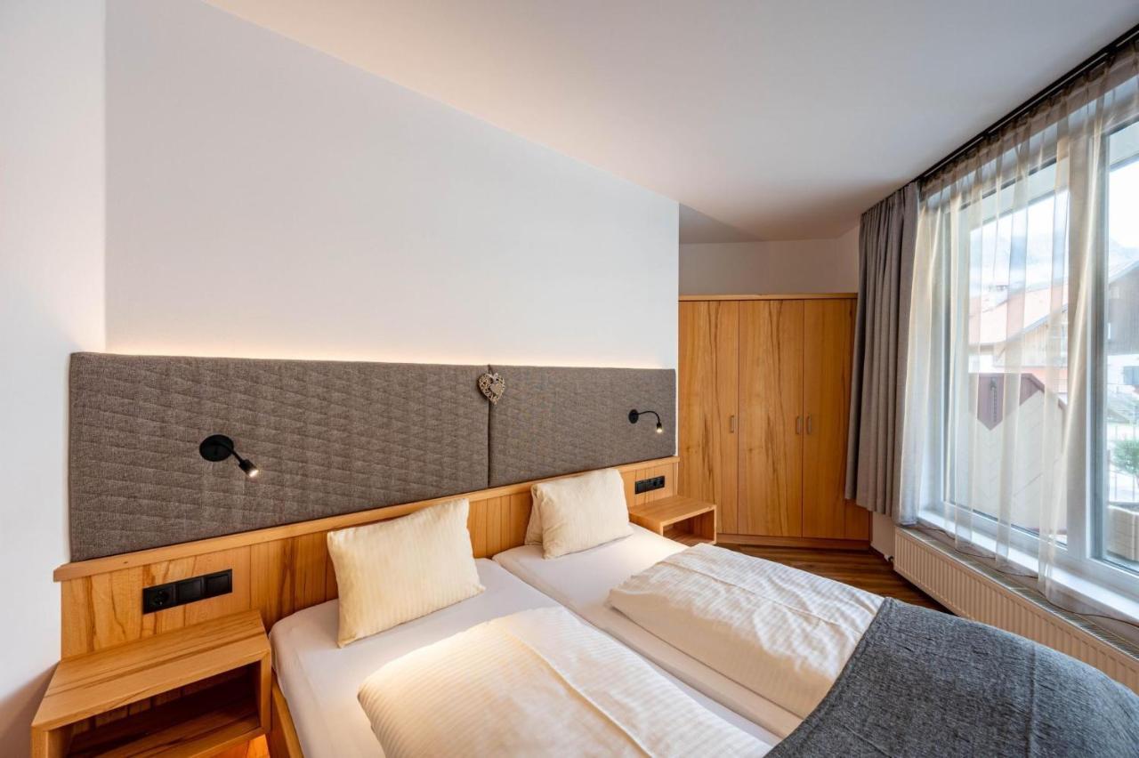 Rustika - Appartements & Spa Ehrwald Exteriör bild
