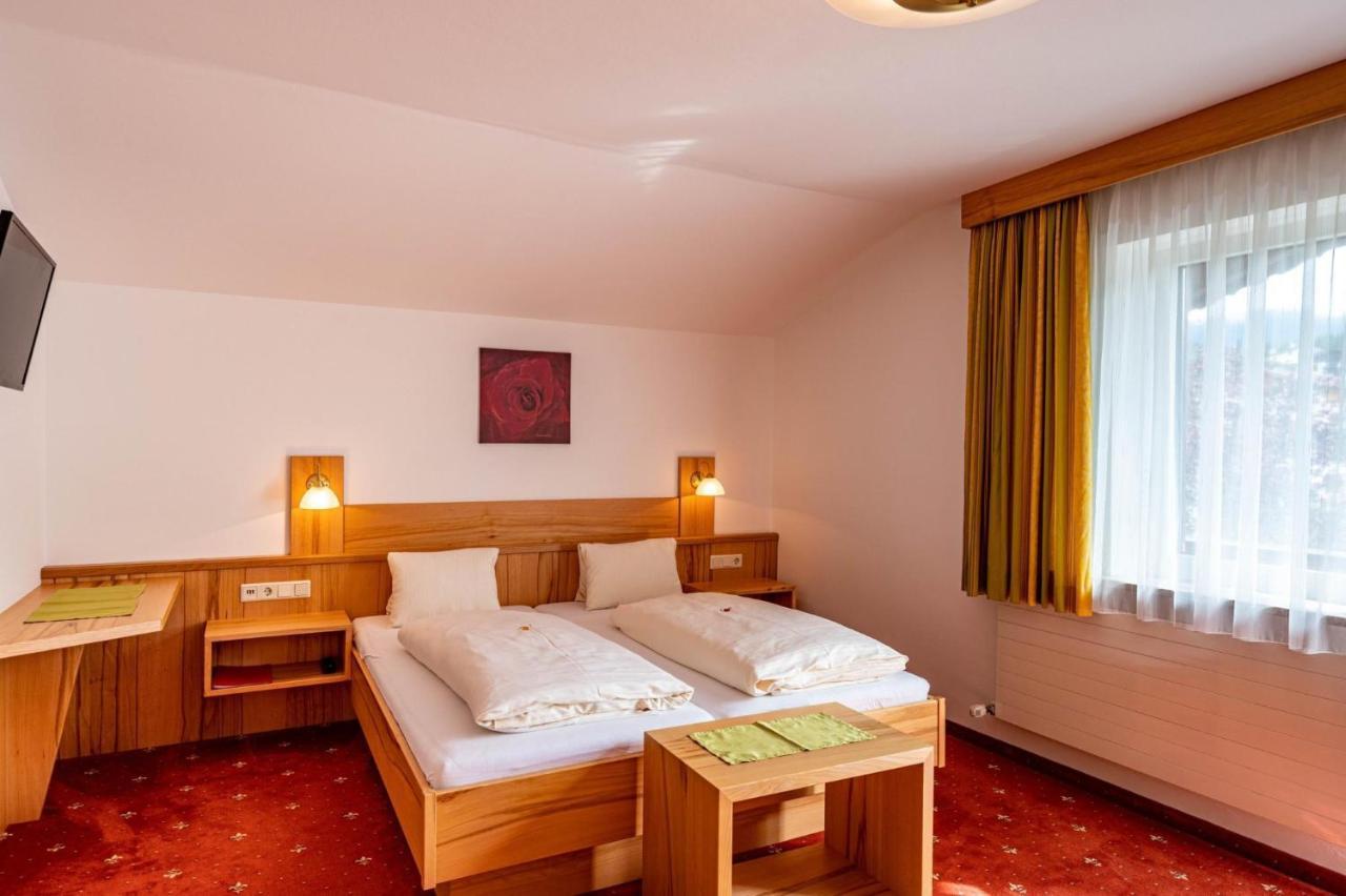 Rustika - Appartements & Spa Ehrwald Exteriör bild