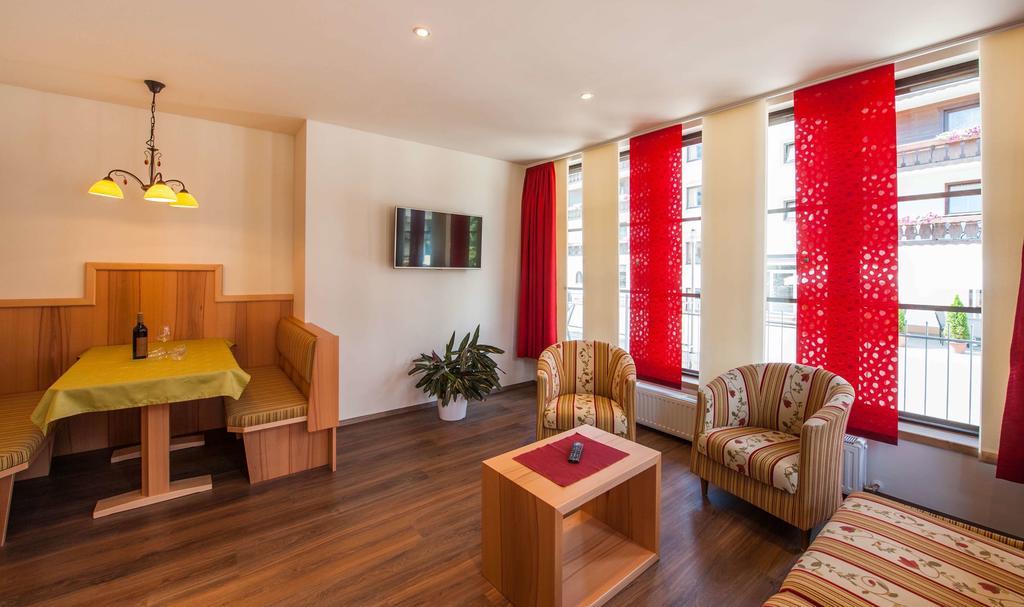 Rustika - Appartements & Spa Ehrwald Exteriör bild